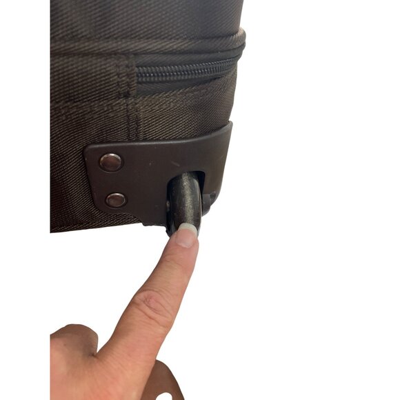 Ralph Lauren Chaps green Rolling Carry-On overnight Luggage Bag SKU 8697 - Picture 13 of 16